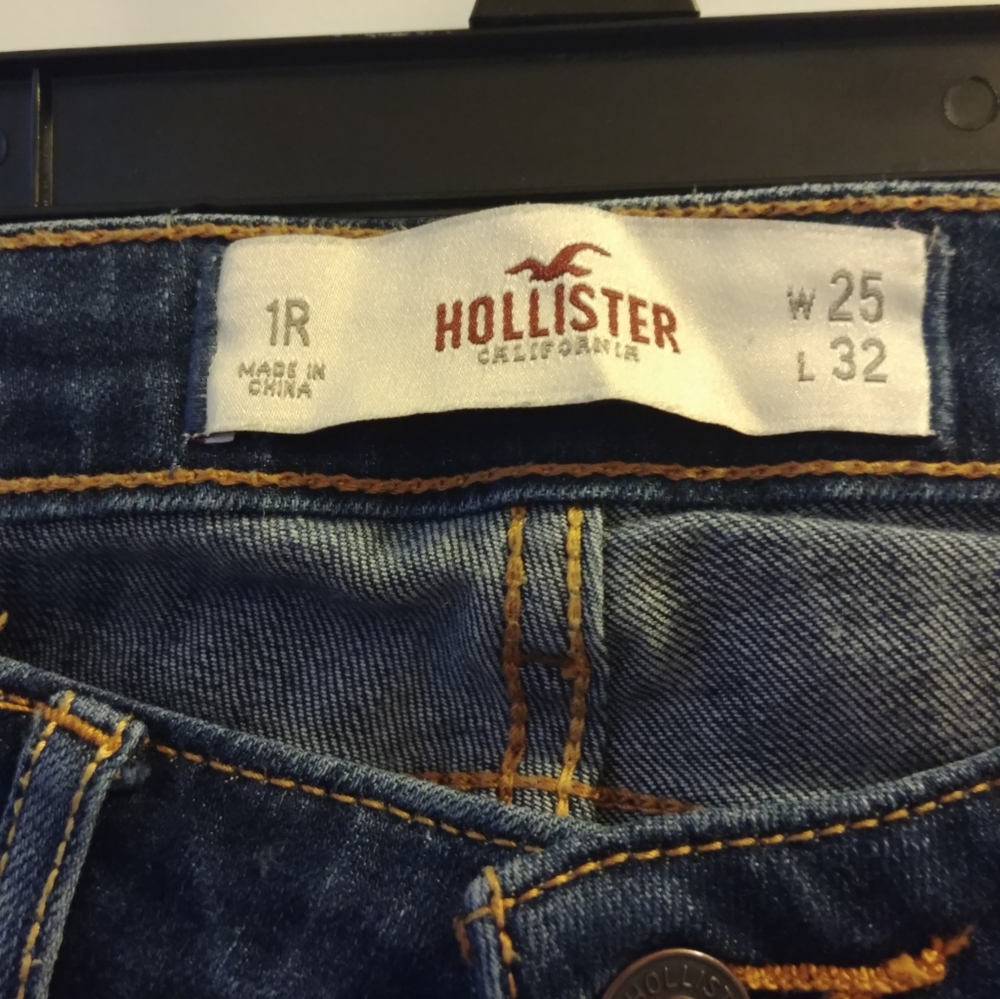 Hollister Vintage Straight Jeans - Picture 2 of 3